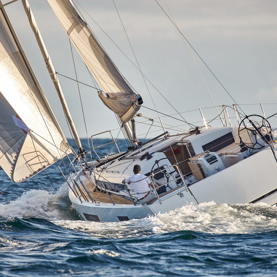 Performance Jeanneau monohull sailboat for sale