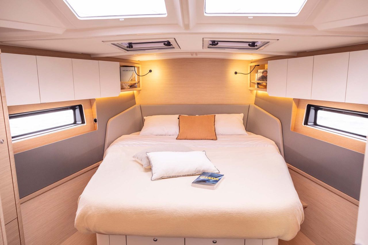 Large cabin with island bed on Dufour 44 monohull