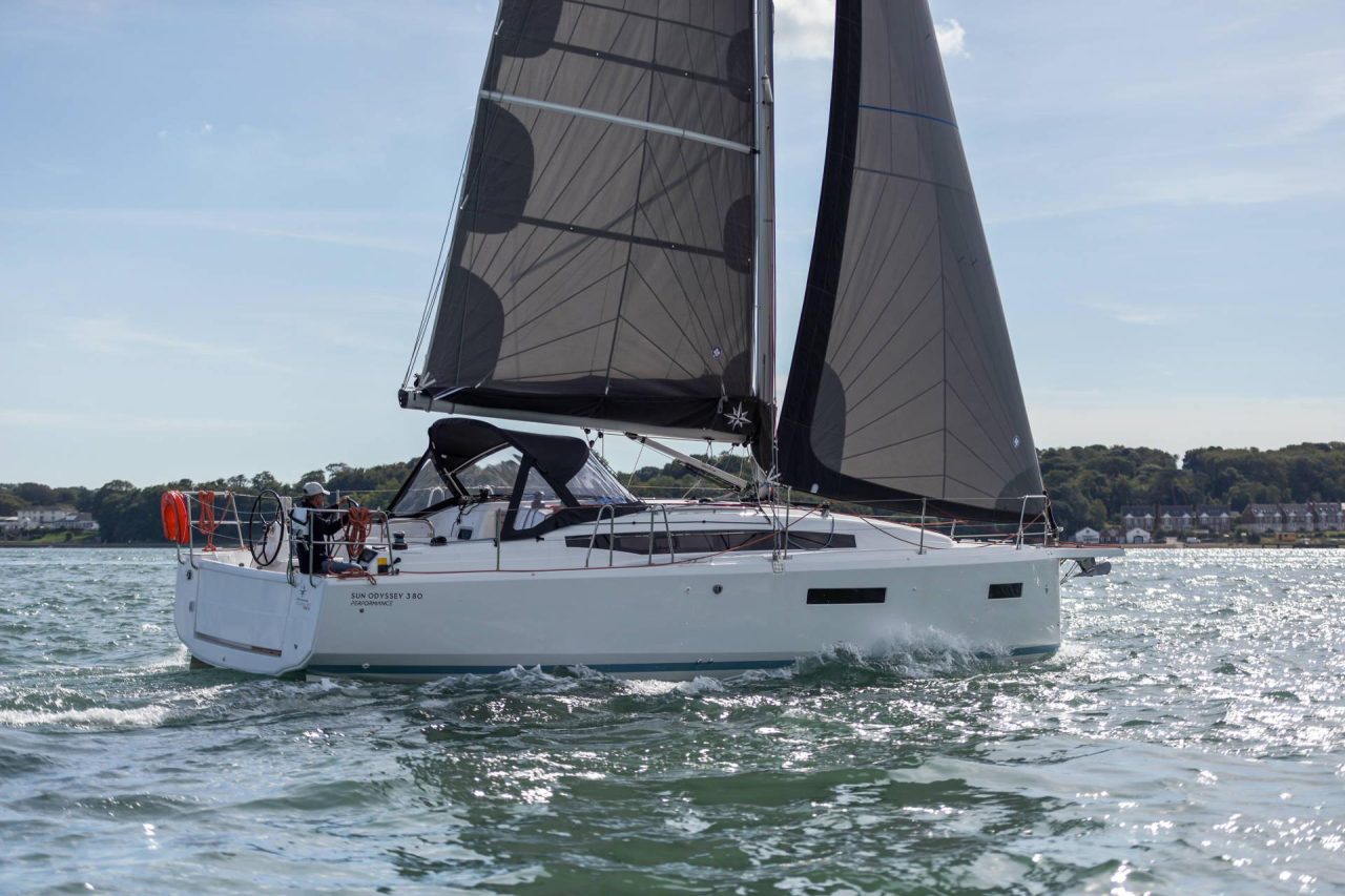 Sun Odyssey 380 monohull under sail